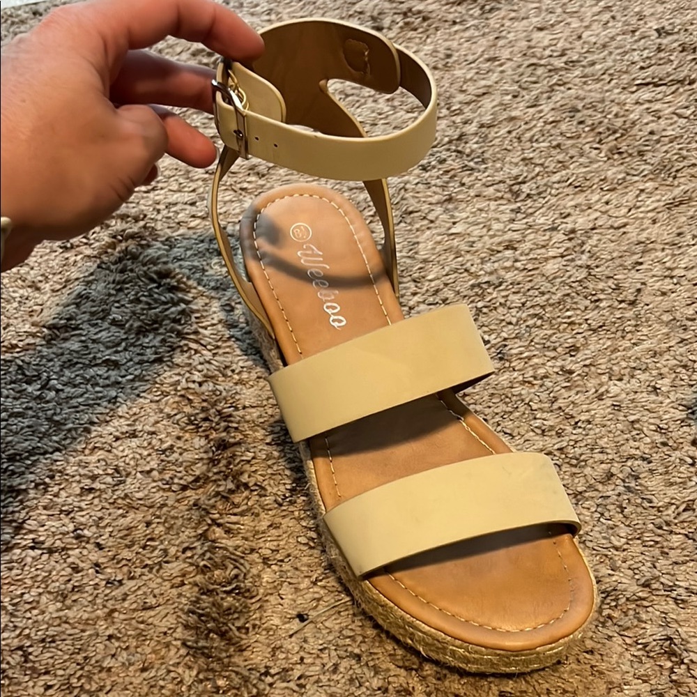 Cream platform Sandals with Cushioned Footbed